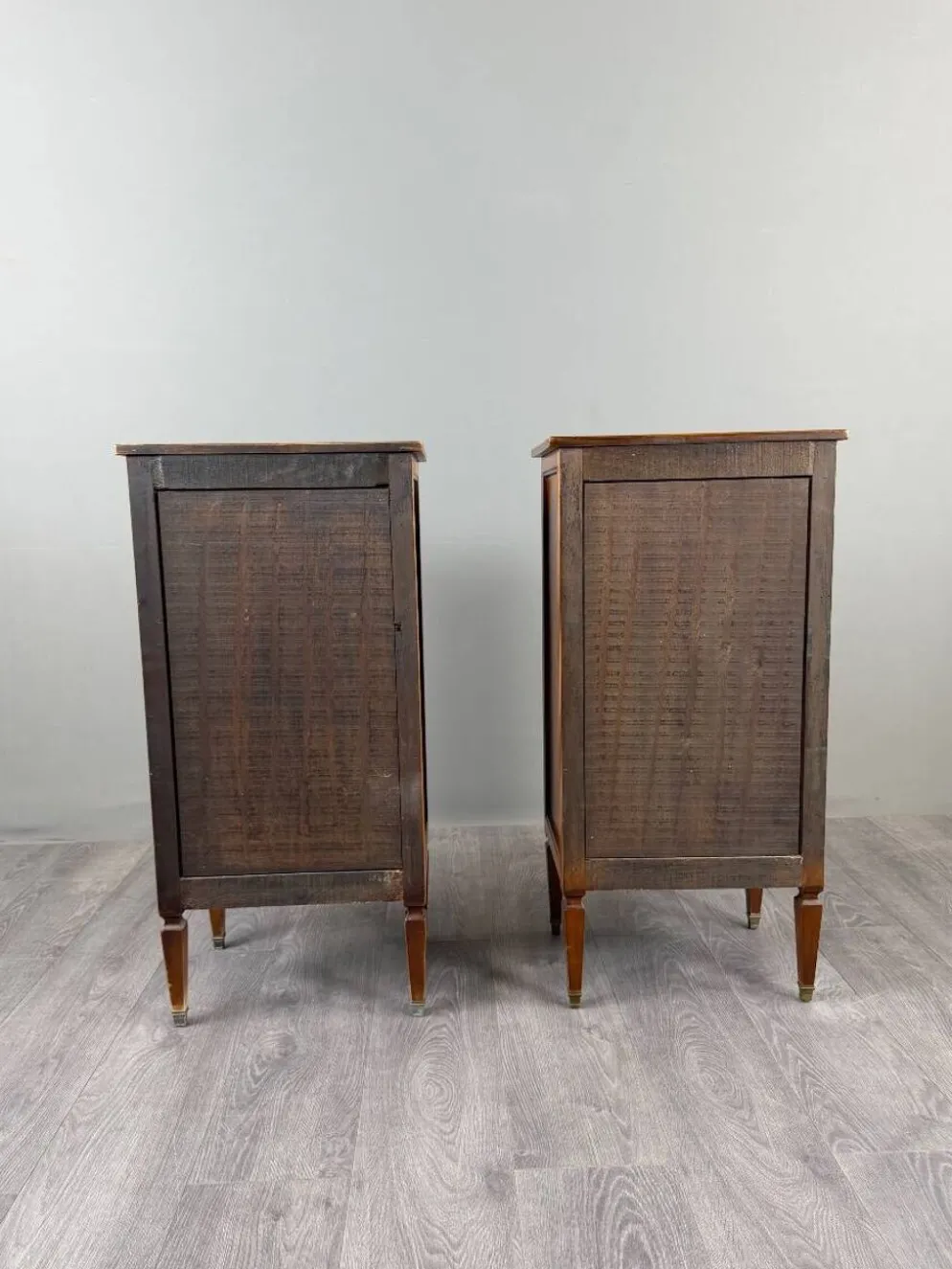 Paire de chiffonniers, meubles de chevet, style Louis XVI, XIXe Siècle