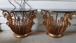 Paire de console aux fougeres