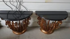 Paire de console aux fougeres