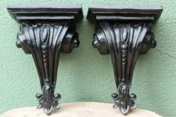 Paire de consoles d'appliques en plâtre
