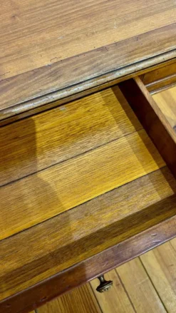 Paire de consoles de Style Louis XVI