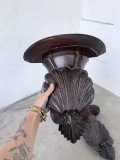 Paire de consoles murales sculptées italiennes
