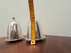 Paire de coquetier en métal argenté