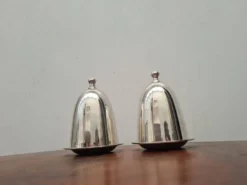 Paire de coquetier en métal argenté