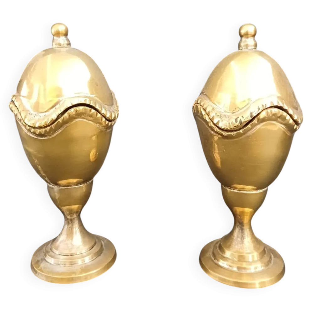 Paire de coquetiers anciens en laiton