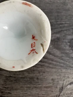 Paire de coquetiers anciens en porcelaine japonaise Kutani