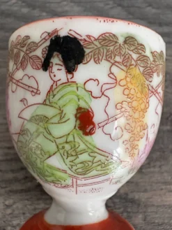 Paire de coquetiers anciens en porcelaine japonaise Kutani