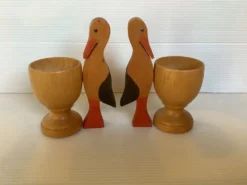 Paire de coquetiers cigognes en bois