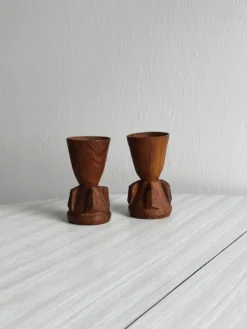 Paire de coquetiers en bois