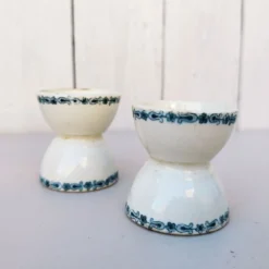 Paire de coquetiers faïence terre de fer vintage