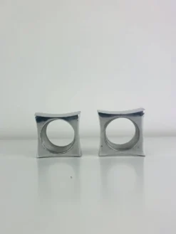 Paire de coquetiers ou ronds de serviette space age en alu, années 70