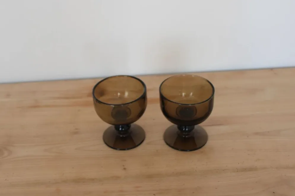 Paire de coupes vintage en verre fumé brun – années 60-70