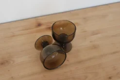 Paire de coupes vintage en verre fumé brun – années 60-70