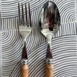 Paire de couverts en inox et buis