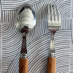 Paire de couverts en inox et olivier