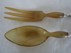 Paire de couverts à salade corne et argent fourré