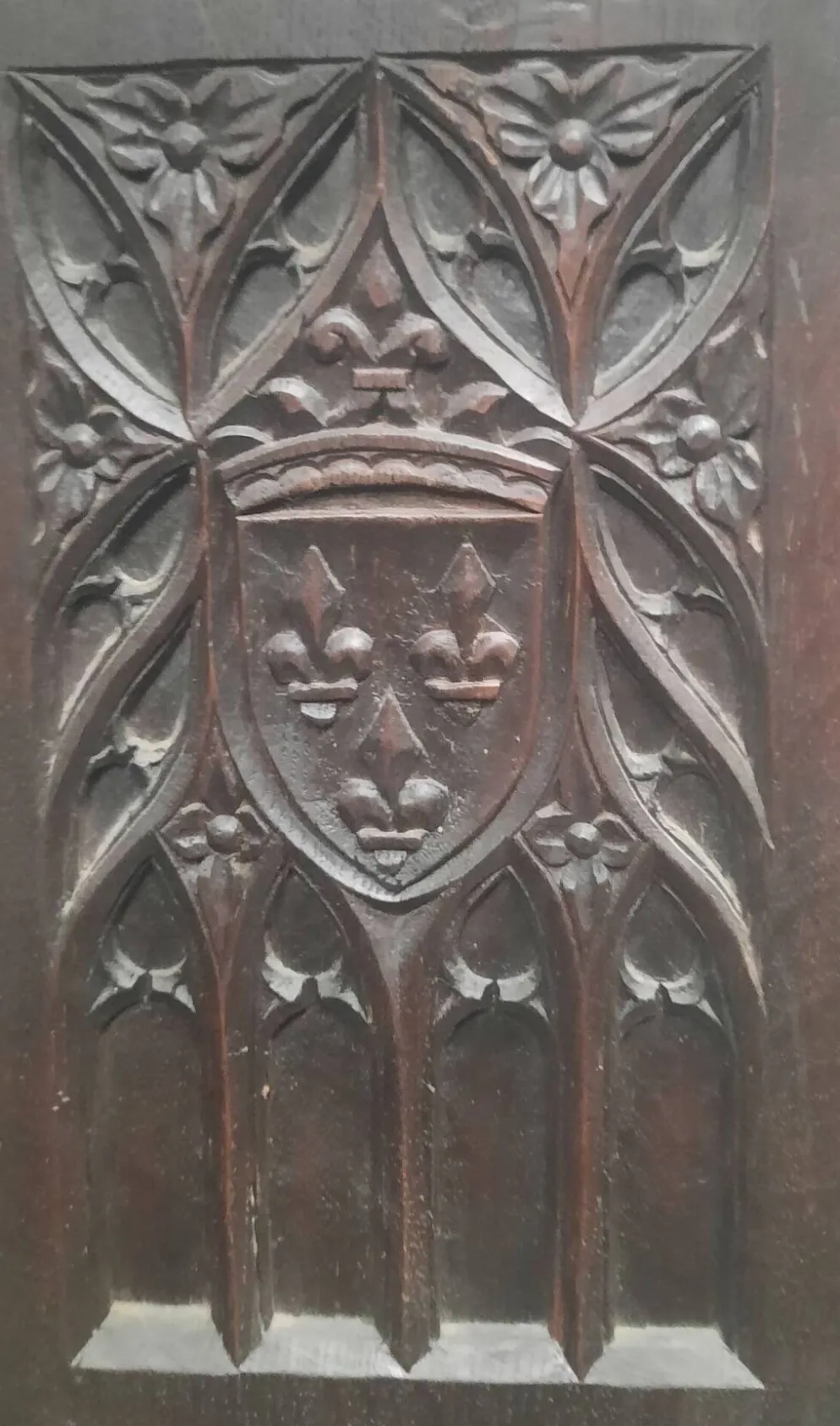 Paire de crédence gothiques