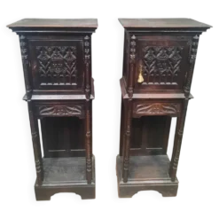 Paire de crédence gothiques