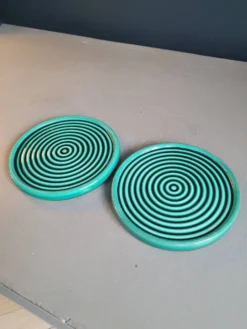 Paire de dessous de bouteille en porcelaine verte