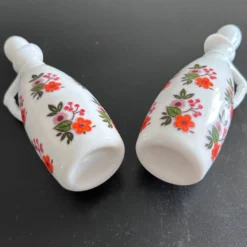 Paire de flacons décor floral