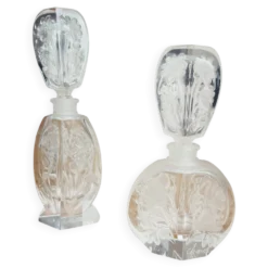 Paire de flacons à parfum anciens en cristal dépoli – Signés Charet