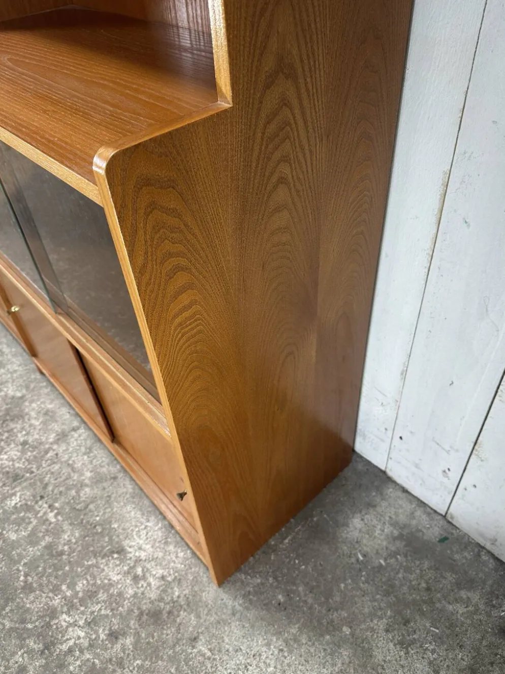 Paire de grande bibliothèques vitrines vintage en bois – années 60/70
