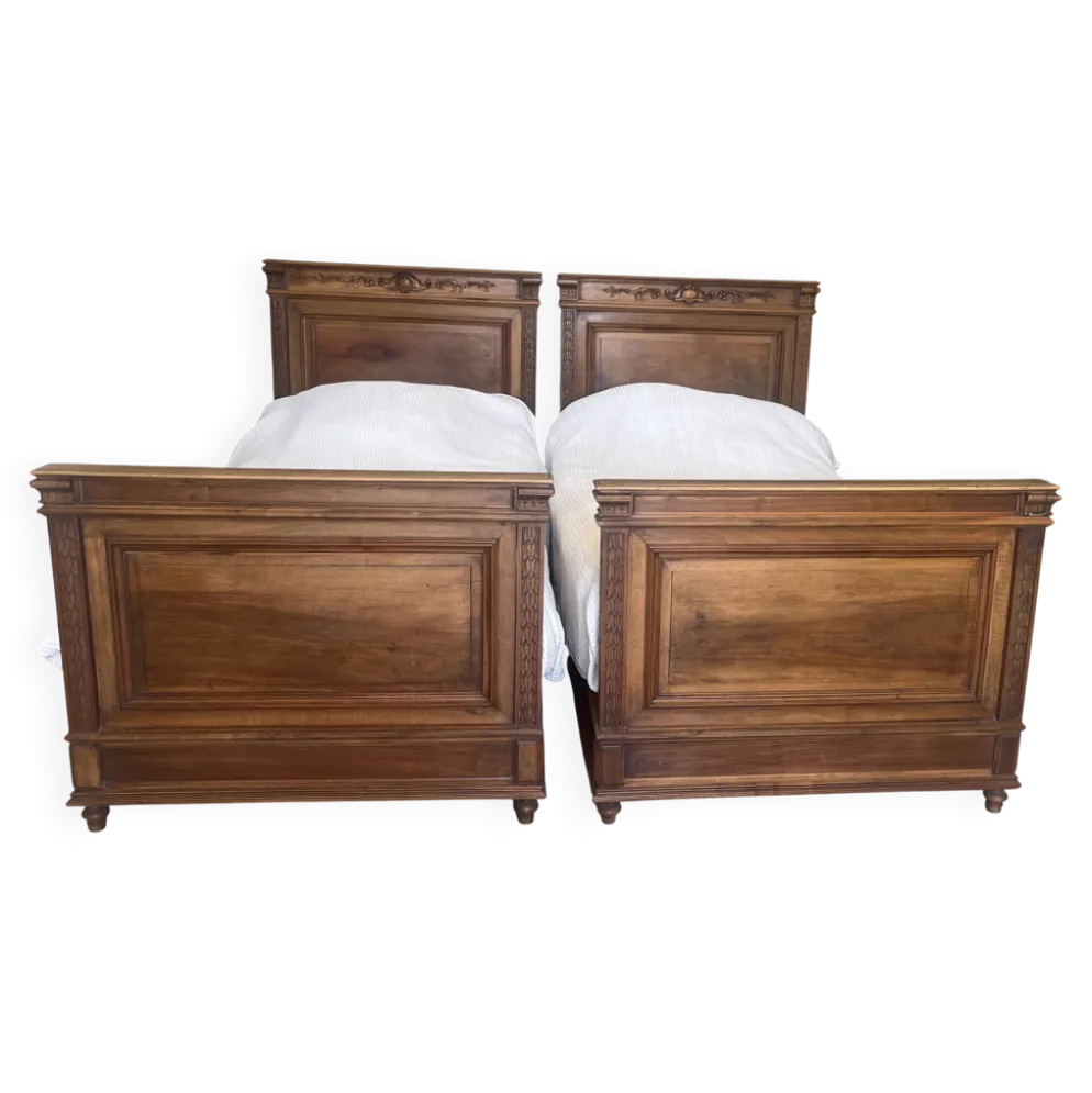 Paire de lits anciens en bois massif - Style 1900 / Campagne chic