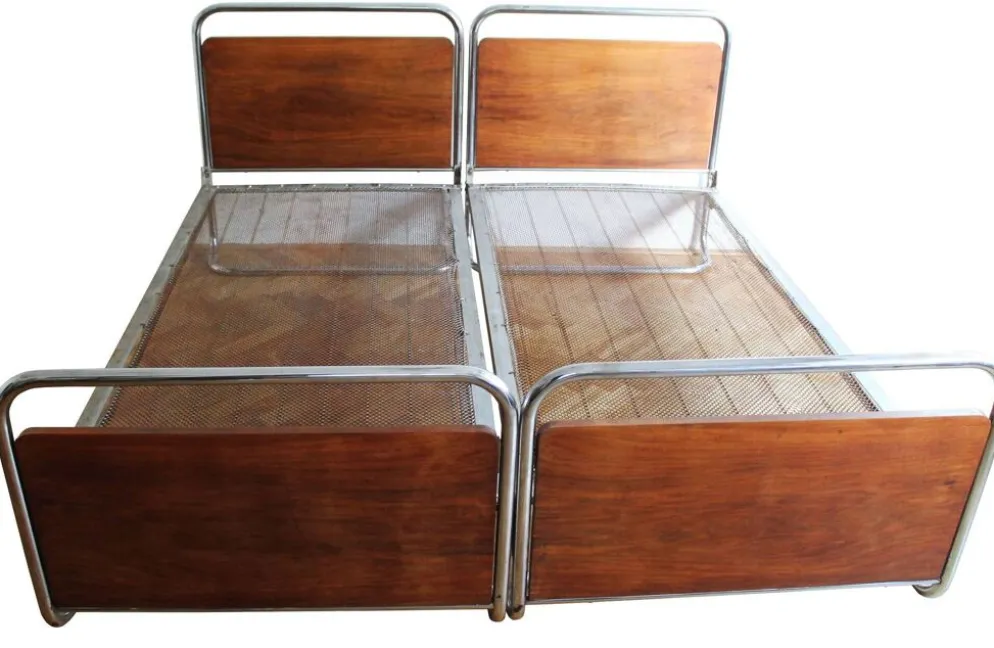 Paire de lits modernistes des années 1930