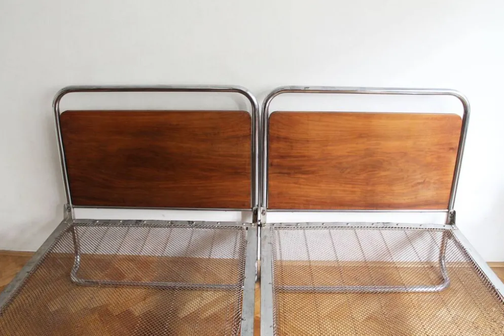 Paire de lits modernistes des années 1930