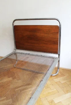 Paire de lits modernistes des années 1930