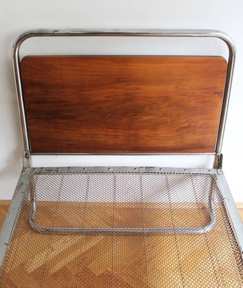 Paire de lits modernistes des années 1930
