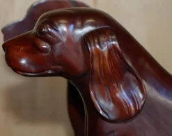 Paire de marches de bibliothèque en bois dur avec chiens sculptés, style Regency