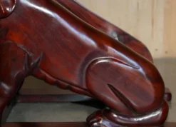 Paire de marches de bibliothèque en bois dur avec chiens sculptés, style Regency
