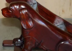 Paire de marches de bibliothèque en bois dur avec chiens sculptés, style Regency