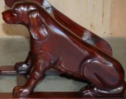Paire de marches de bibliothèque en bois dur avec chiens sculptés, style Regency