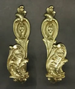 Paire d'embrasses style Rocaille / Rococo du XIXe - bronze doré