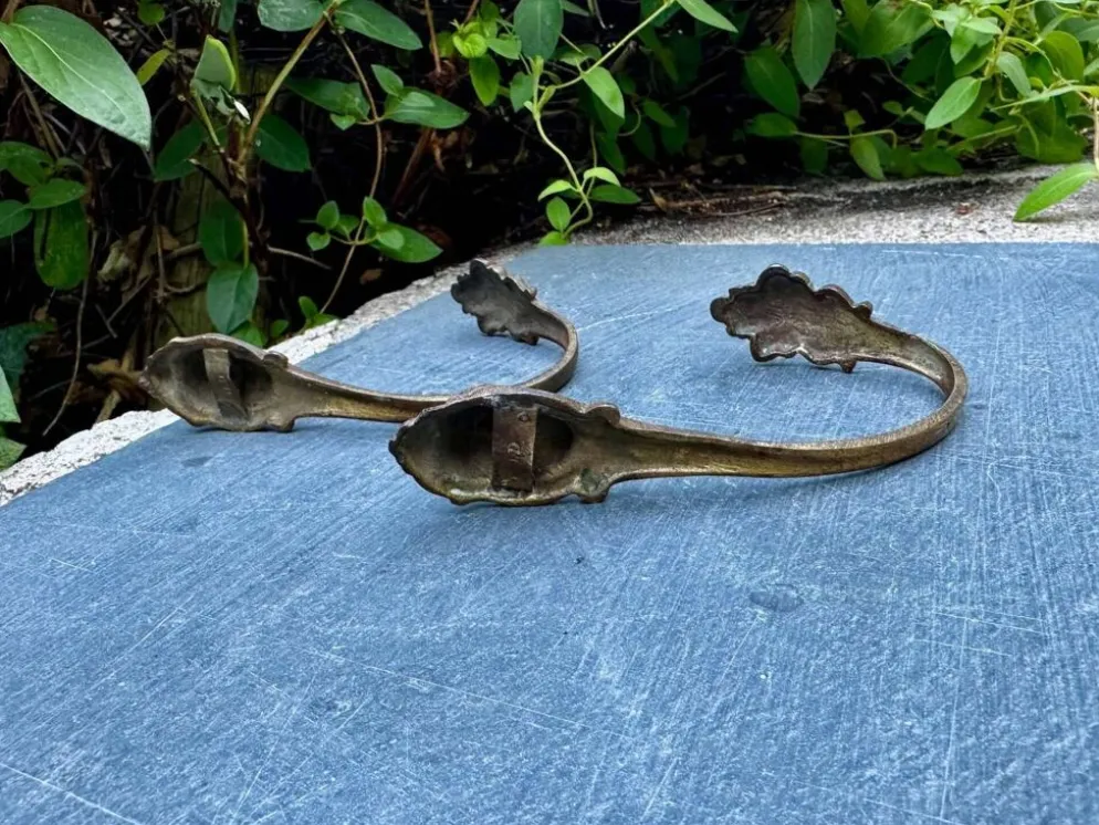 Paire de patère embrasse en bronze putti signé époque Art Nouveau