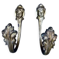 Paire de patère embrasse en bronze putti signé époque Art Nouveau