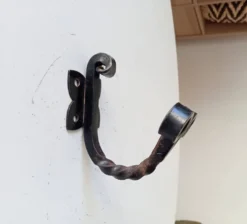 Paire de patère porte manteau mural rustique brutaliste fer forgé