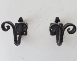 Paire de patère porte manteau mural rustique brutaliste fer forgé