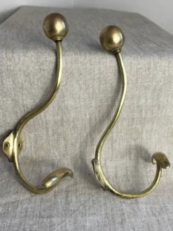 Paire de patères boule et crochet en laiton