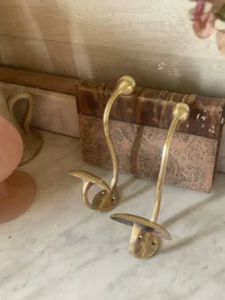 Paire de patères boules en laiton, XIXème