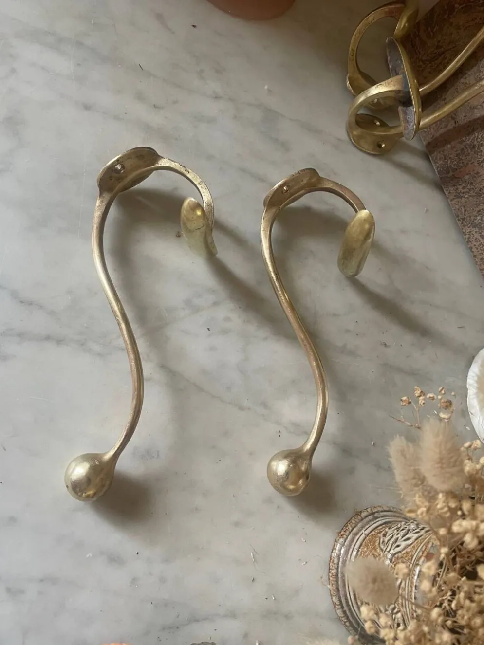 Paire de patères boules en laiton, XIXème
