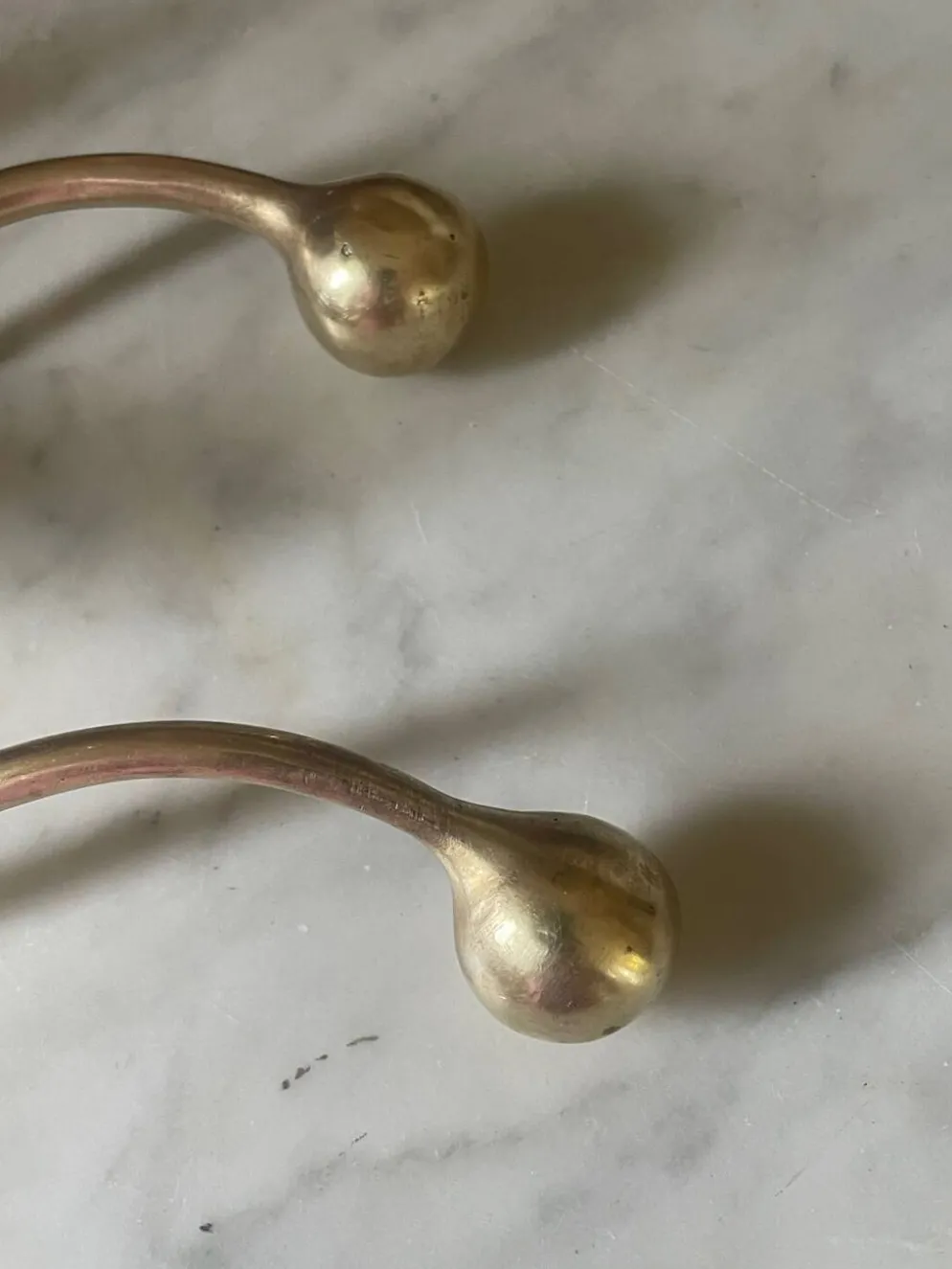 Paire de patères boules en laiton, XIXème