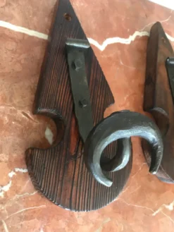 Paire de patères brutaliste