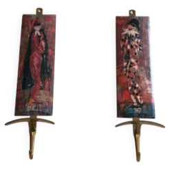 Paire de patères Commedia dell’Arte dans le Goût de Fornasetti, Italie, vers 1970