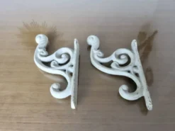 Paire de patères en fonte XIXème