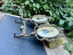 Paire de patères en laiton baroque