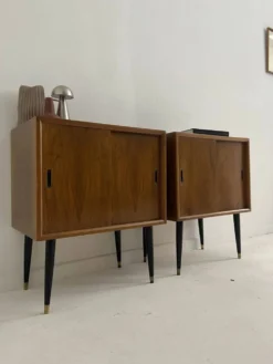 Paire de petits buffets vintage