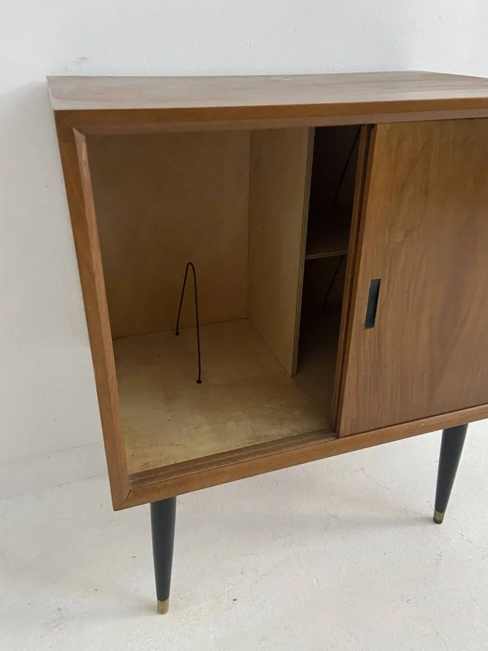 Paire de petits buffets vintage